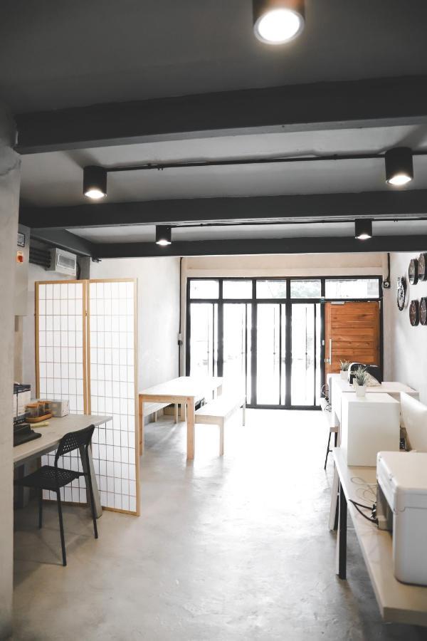 The Cube Hostel Khaosan Bangkok Exterior photo