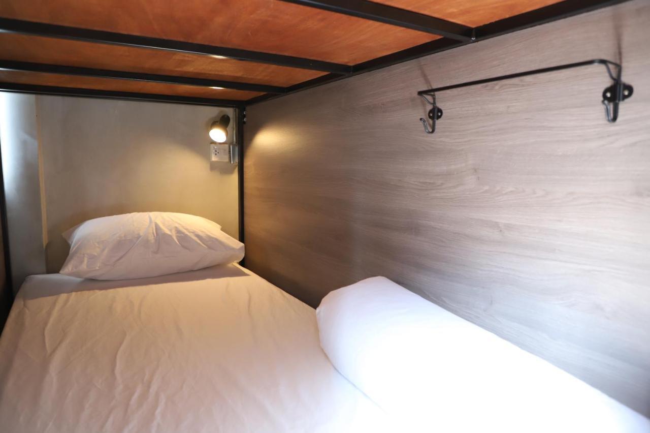 The Cube Hostel Khaosan Bangkok Exterior photo